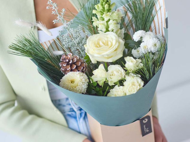 Lovely winter gift box image