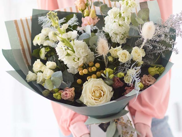 Winter Wonder Bouquet image